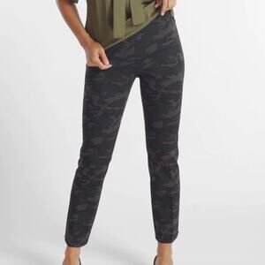 $197 Peace of Cloth NY Knit Slim Crop Navy Camo PANT 117P152 Size 8 EUC